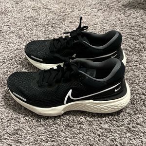 Nike invincible zoom X